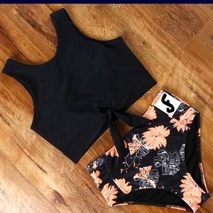 2 piece swimsuit run 1 size small